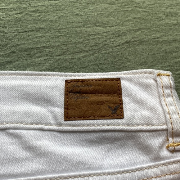 American Eagle Low Rise Distressed Shorts — Size 0!! - Picture 9 of 11